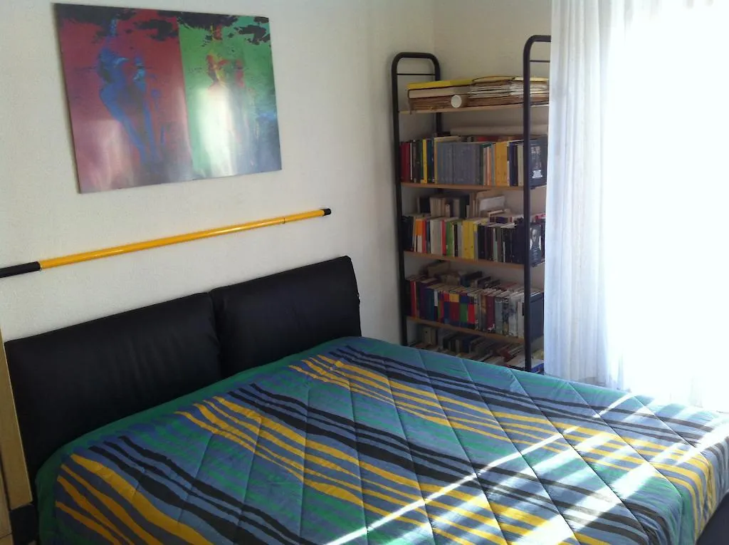 Two Beds In The Green Near The Fair Bed and Breakfast Milano Bed & Breakfast