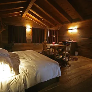 https://locanda-sensi.emilia-romagnahotels.net