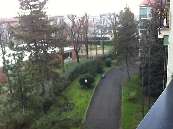 Two Beds In The Green Near The Fair location
